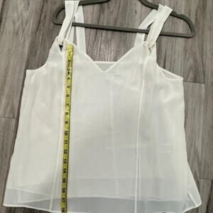 Amour vert 100% SILK white flowy top